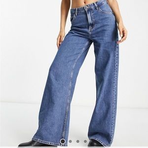 Bershka slouchy dad jeans new with tags NWT size US4